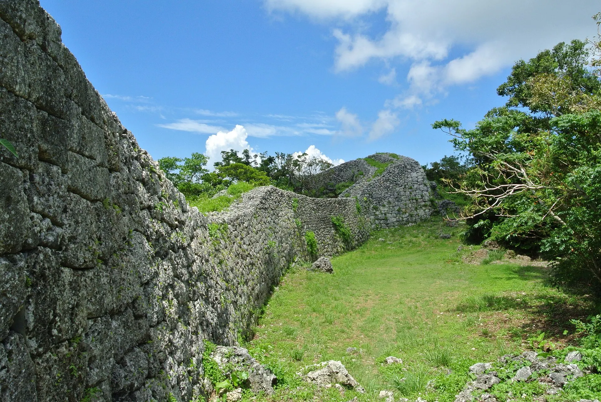 糸数城